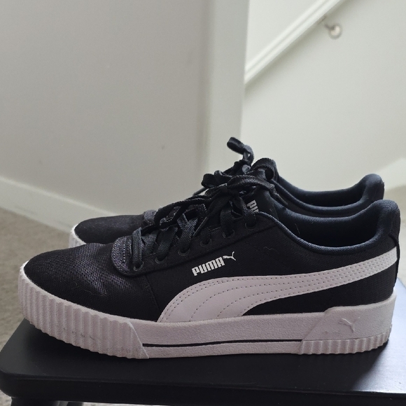Puma Black Sneakers with White Soles - Picture 2 of 8